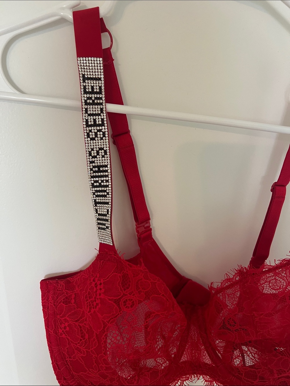 Victoria's Secret Red Lace Underwire Bra & Thong Set with Branded Straps - Picture 3 of 6